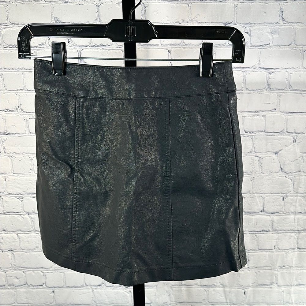 🖤 Forever 21 Faux Leather Mini Skirt Size XS